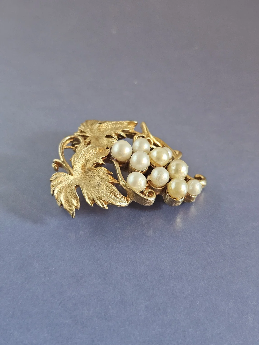 Vintage Roma Gold-Tone Pearl Grape Cluster Brooch